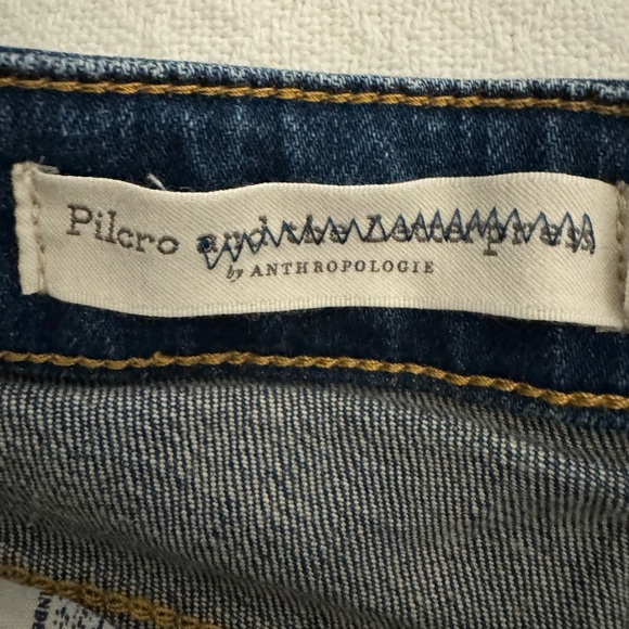 PILCRO ANTHRO Mid-Rise Slim Cutoff Jean Shorts. Size 28 - Picture 4 of 8